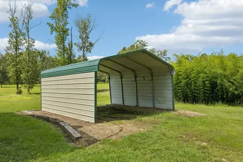 286 Henderson Road Hohenwald TN 38462
