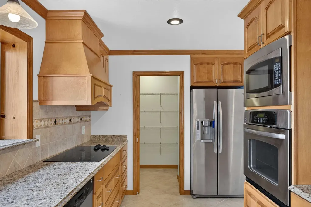 1981 Porch Rock Road Pikeville TN 37367