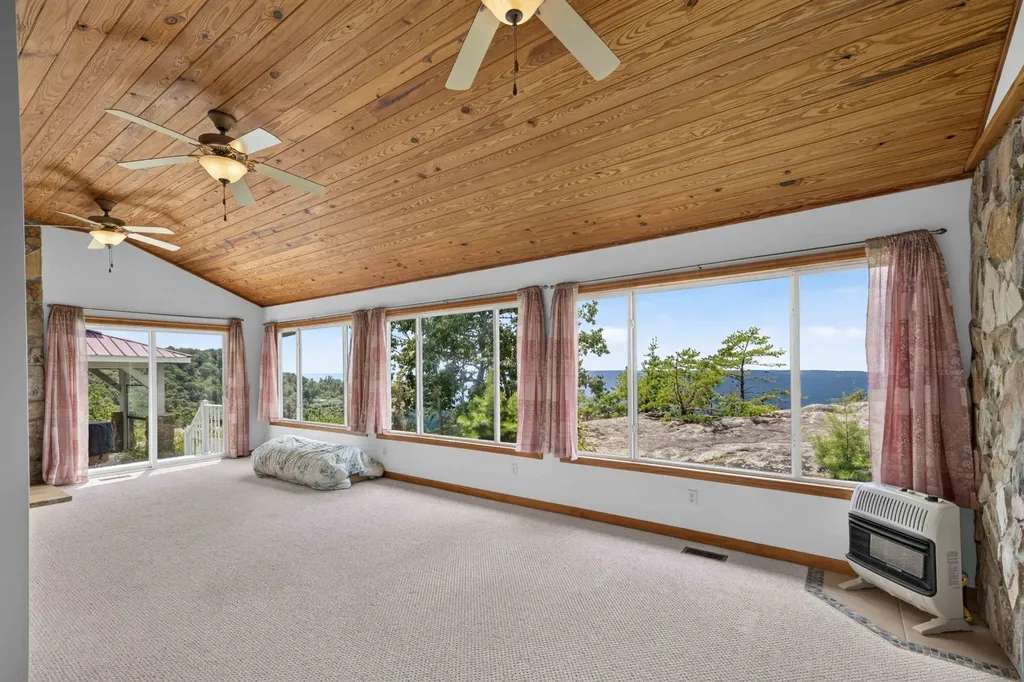 1981 Porch Rock Road Pikeville TN 37367