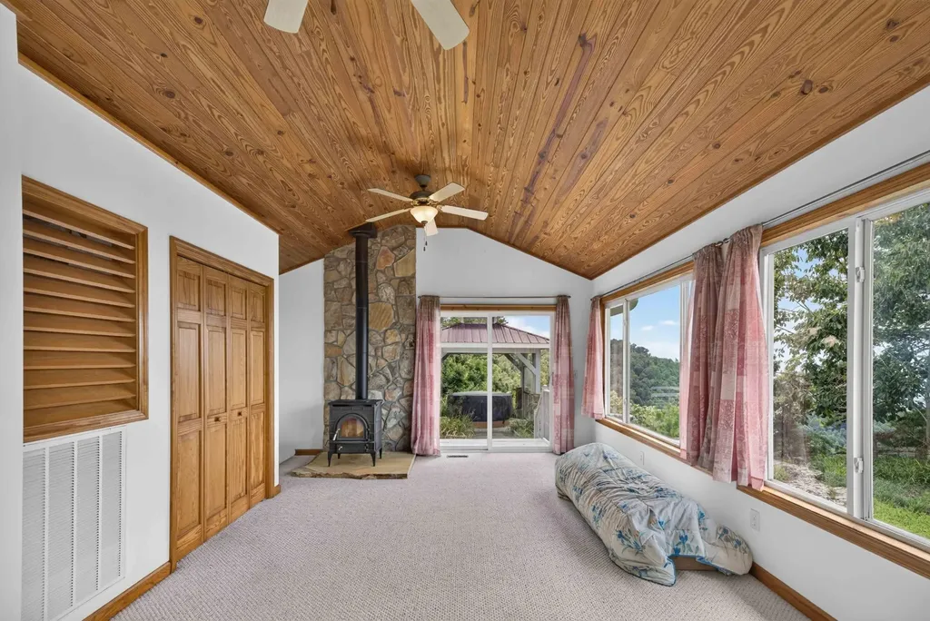1981 Porch Rock Road Pikeville TN 37367