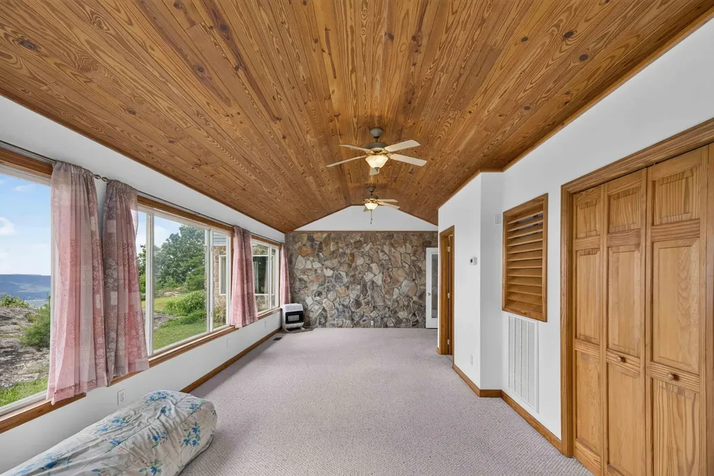 1981 Porch Rock Road Pikeville TN 37367