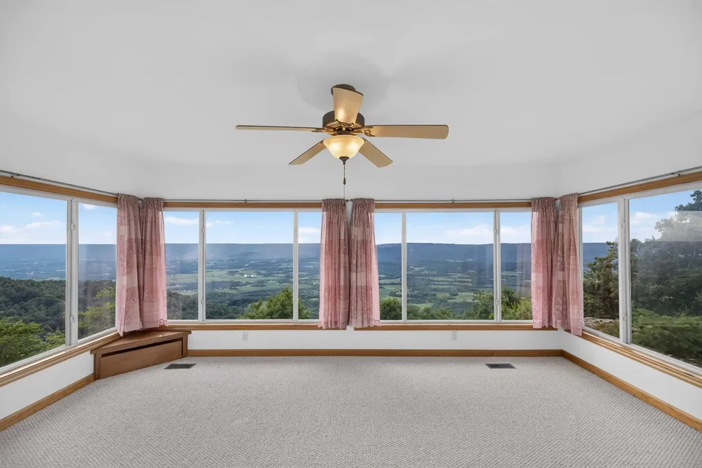 1981 Porch Rock Road Pikeville TN 37367