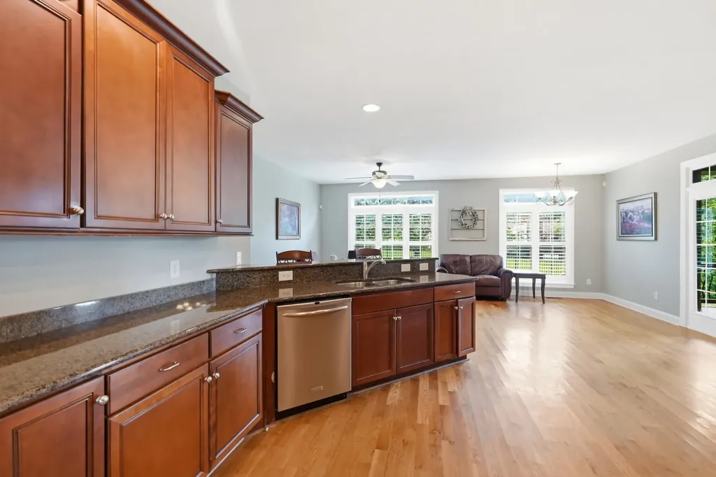 121 Saranac Trail Hendersonville TN 37075