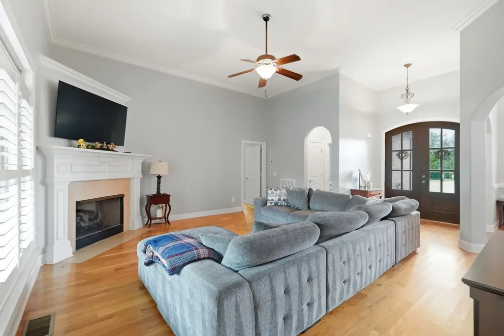 121 Saranac Trail Hendersonville TN 37075