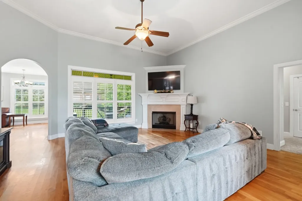 121 Saranac Trail Hendersonville TN 37075