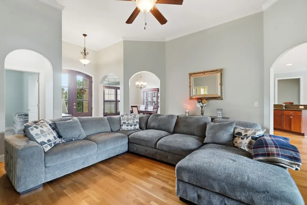 121 Saranac Trail Hendersonville TN 37075