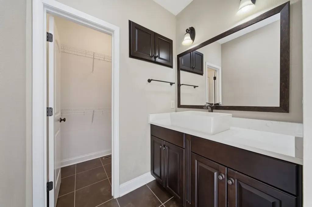 341 Turnberry Circle Clarksville TN 37043