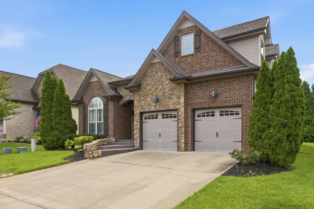 341 Turnberry Circle Clarksville TN 37043