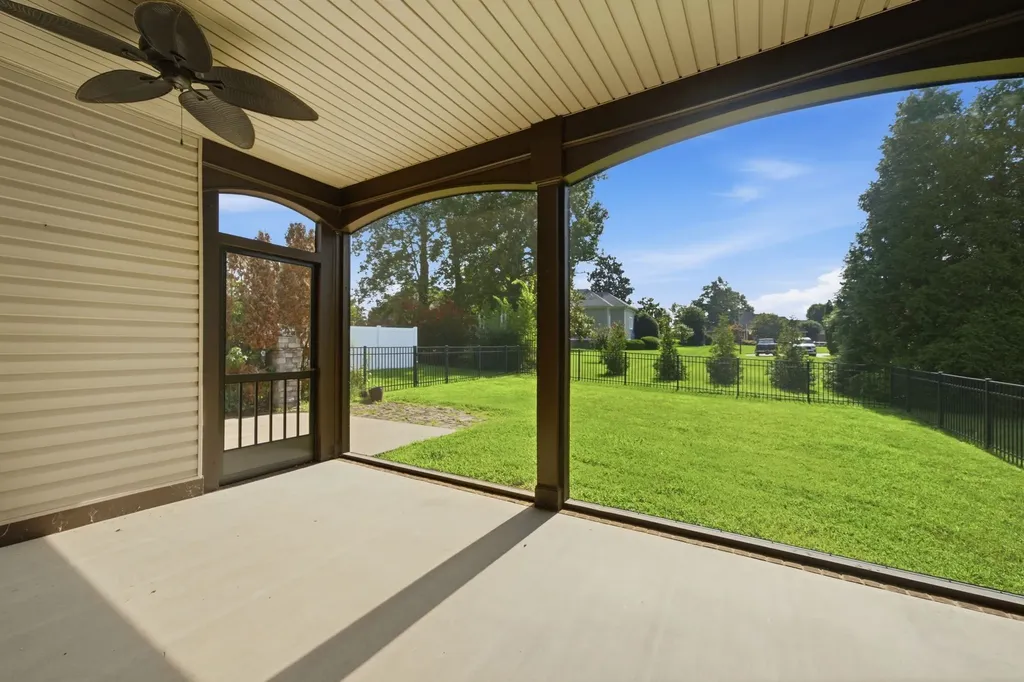 341 Turnberry Circle Clarksville TN 37043