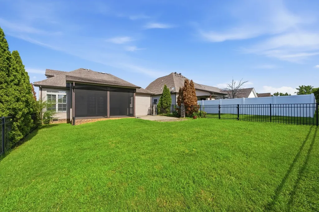 341 Turnberry Circle Clarksville TN 37043