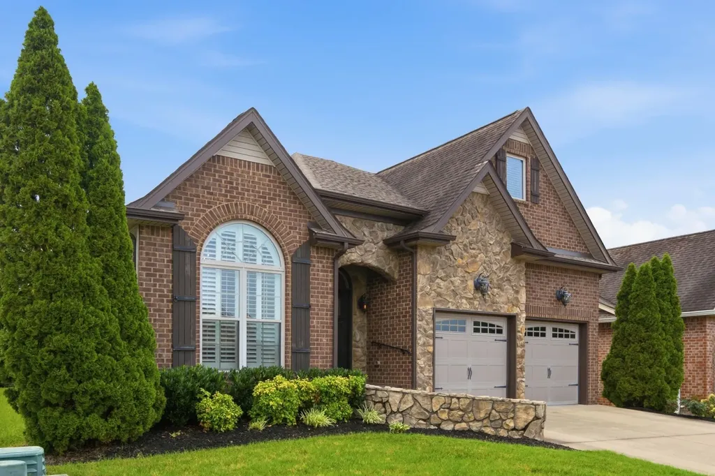 341 Turnberry Circle Clarksville TN 37043