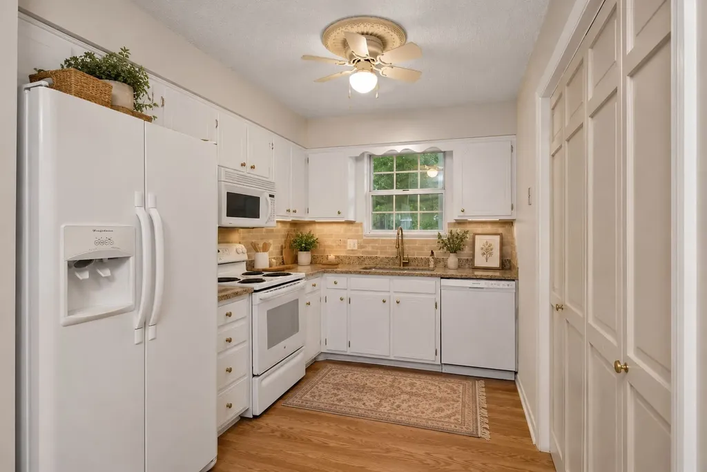 3870 Priest Lake Drive Nashville TN 37217