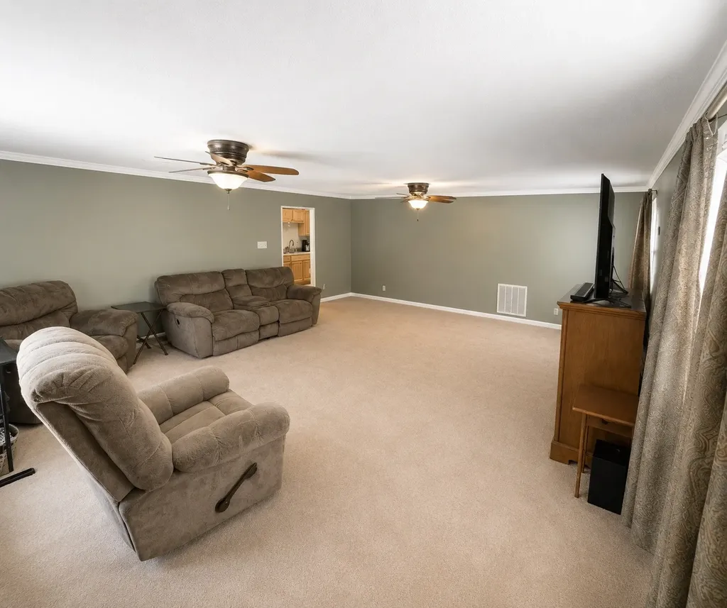 128 Robin Hood Road Dickson TN 37055