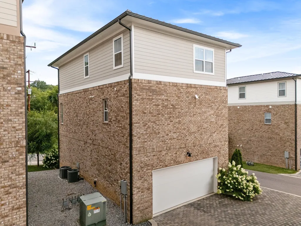109 Demoss Road Nashville TN 37209