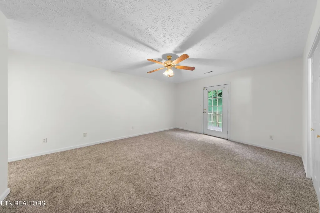 5290 Avery Woods Lane Knoxville TN 37921