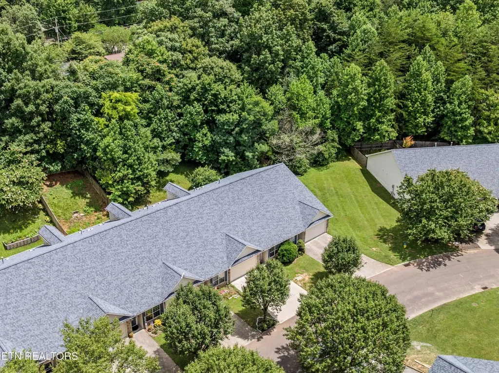 5290 Avery Woods Lane Knoxville TN 37921