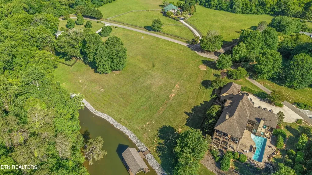 3842 Attley Drive Louisville TN 37777