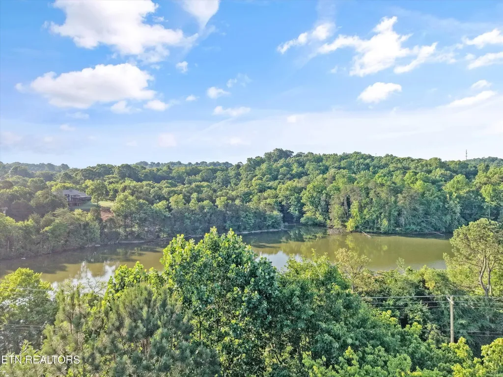 1915 Dobson Park Lane Knoxville TN 37922