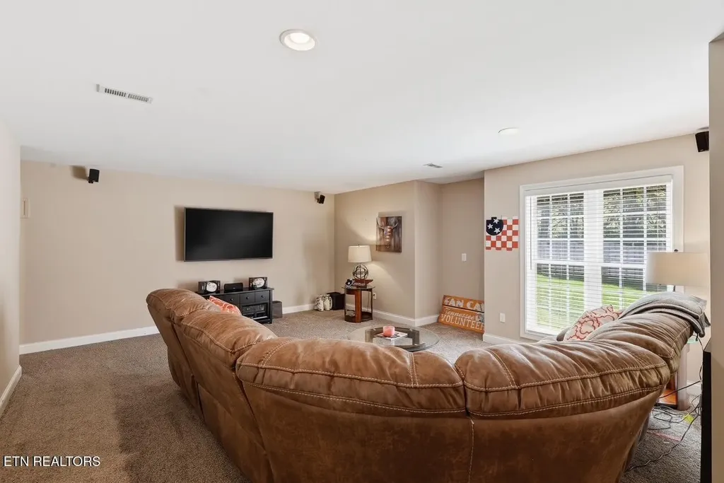 9648 Valley Woods Lane Knoxville TN 37922