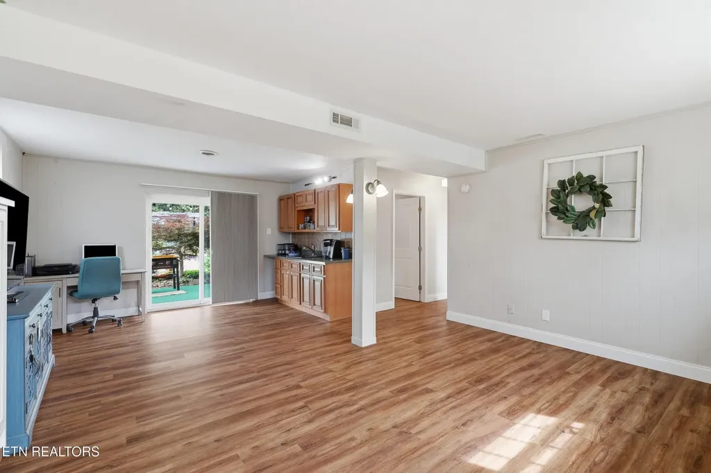 135 Colonial Circle Seymour TN 37865
