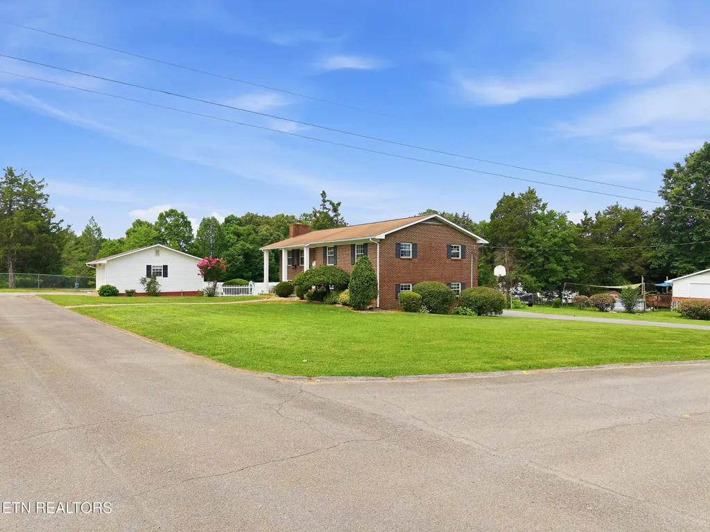 135 Colonial Circle Seymour TN 37865
