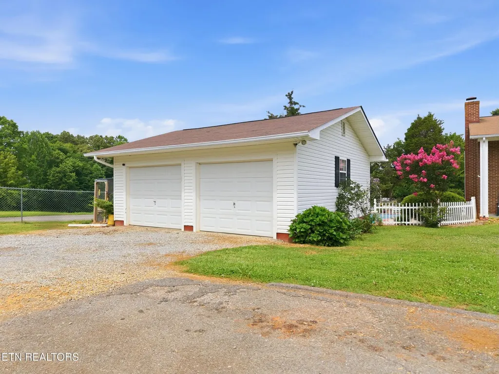 135 Colonial Circle Seymour TN 37865