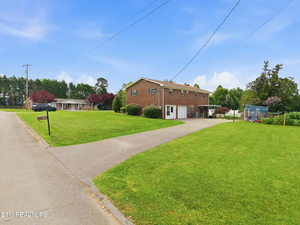 135 Colonial Circle Seymour TN 37865
