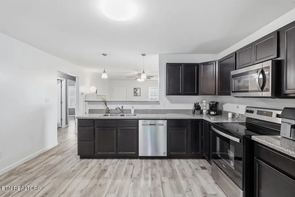 2721 Carson Avenue Knoxville TN 37917