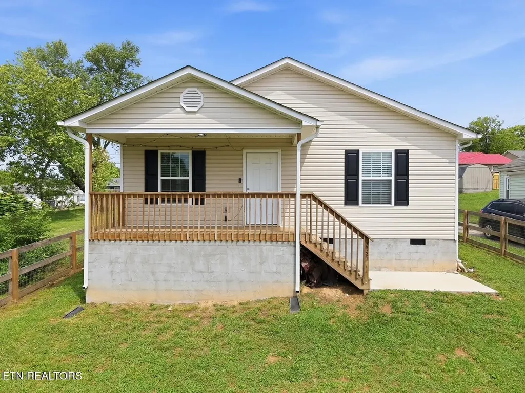 2721 Carson Avenue Knoxville TN 37917