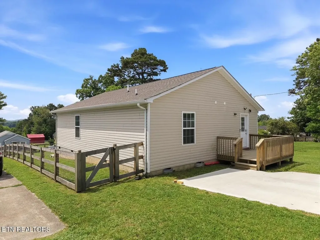 2721 Carson Avenue Knoxville TN 37917