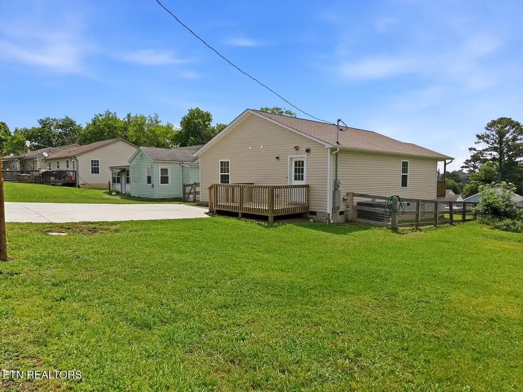 2721 Carson Avenue Knoxville TN 37917