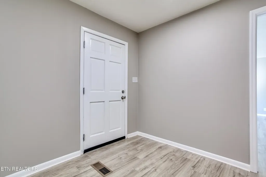 114 W Maiden Lane Oak Ridge TN 37830