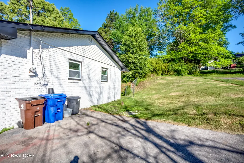 114 W Maiden Lane Oak Ridge TN 37830