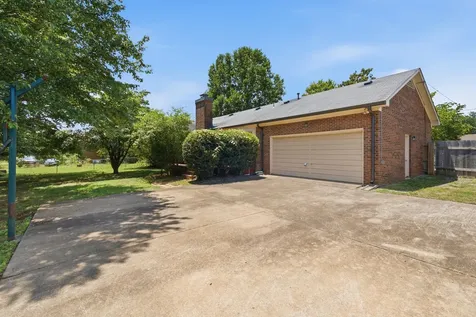 562 Sharondale Drive Murfreesboro TN 37129