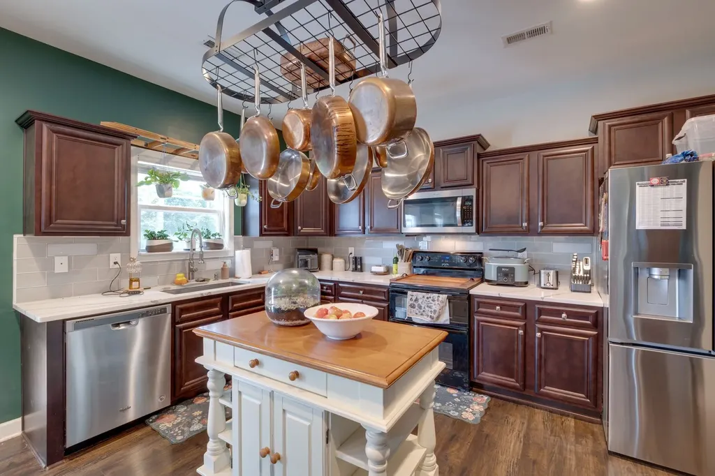 1065 Lindyn Lee Way Gallatin TN 37066