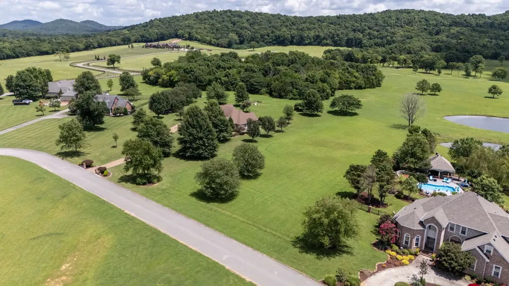 107 Forrest Court Shelbyville TN 37160