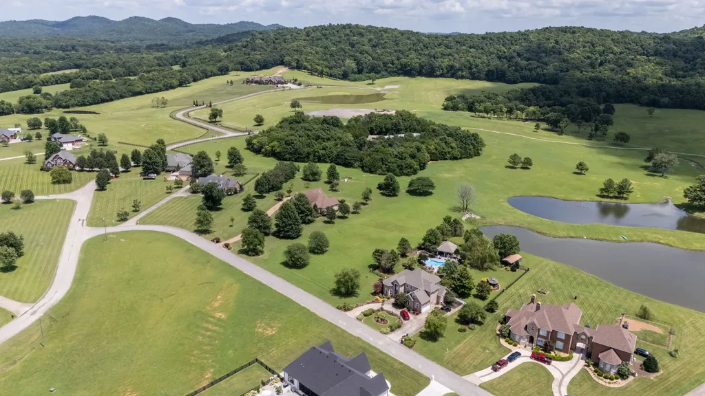 107 Forrest Court Shelbyville TN 37160