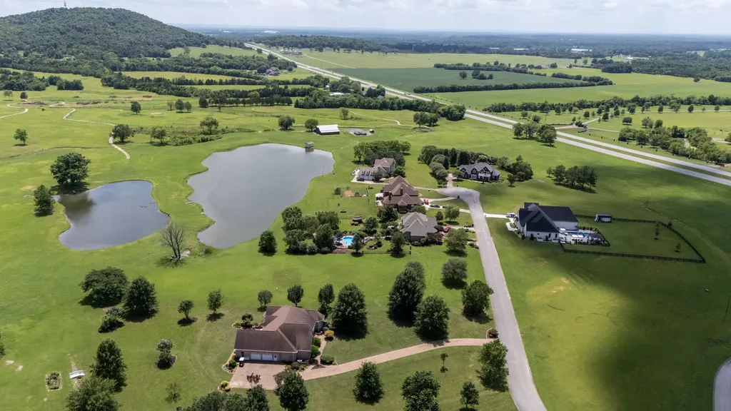 107 Forrest Court Shelbyville TN 37160