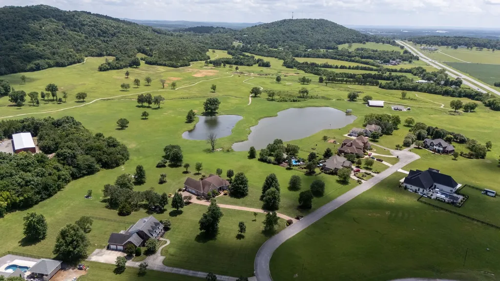107 Forrest Court Shelbyville TN 37160