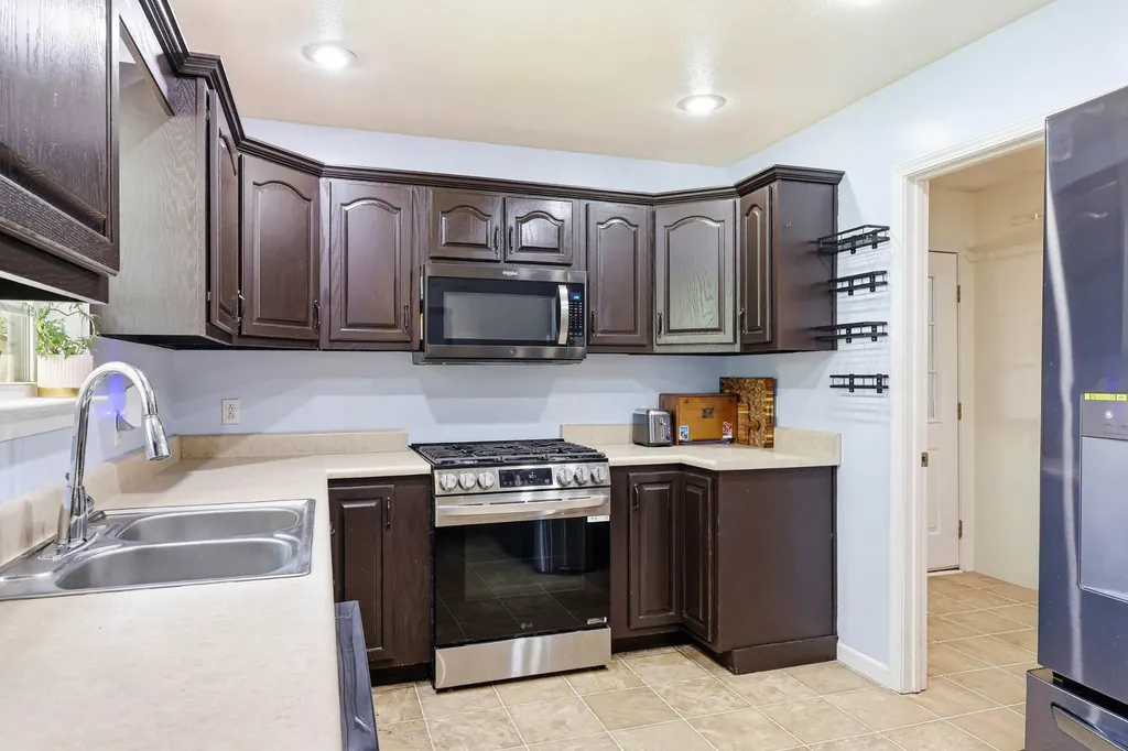 160 Pine Ridge Drive Dayton TN 37321