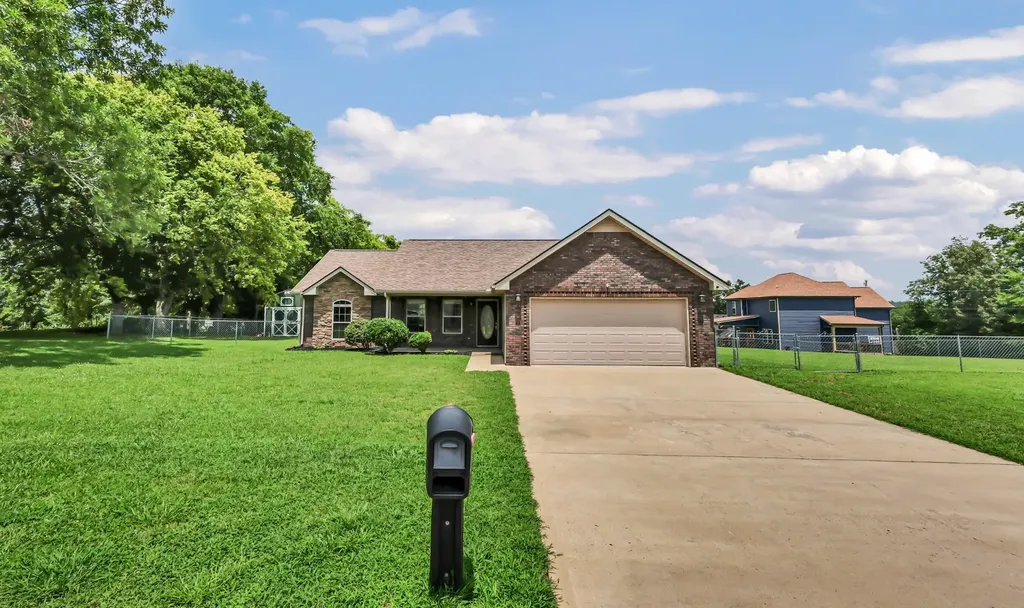 1453 Rustys Lane Clarksville TN 37042