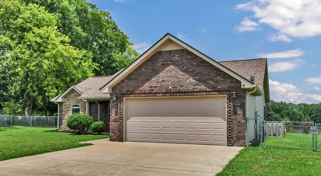1453 Rustys Lane Clarksville TN 37042