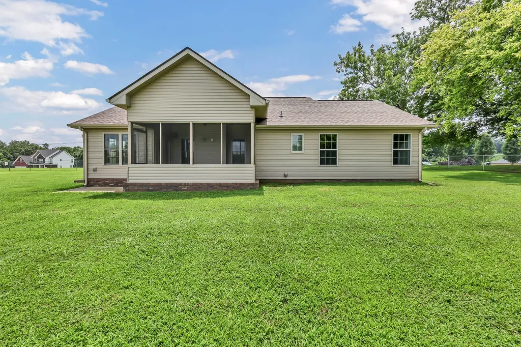 1453 Rustys Lane Clarksville TN 37042