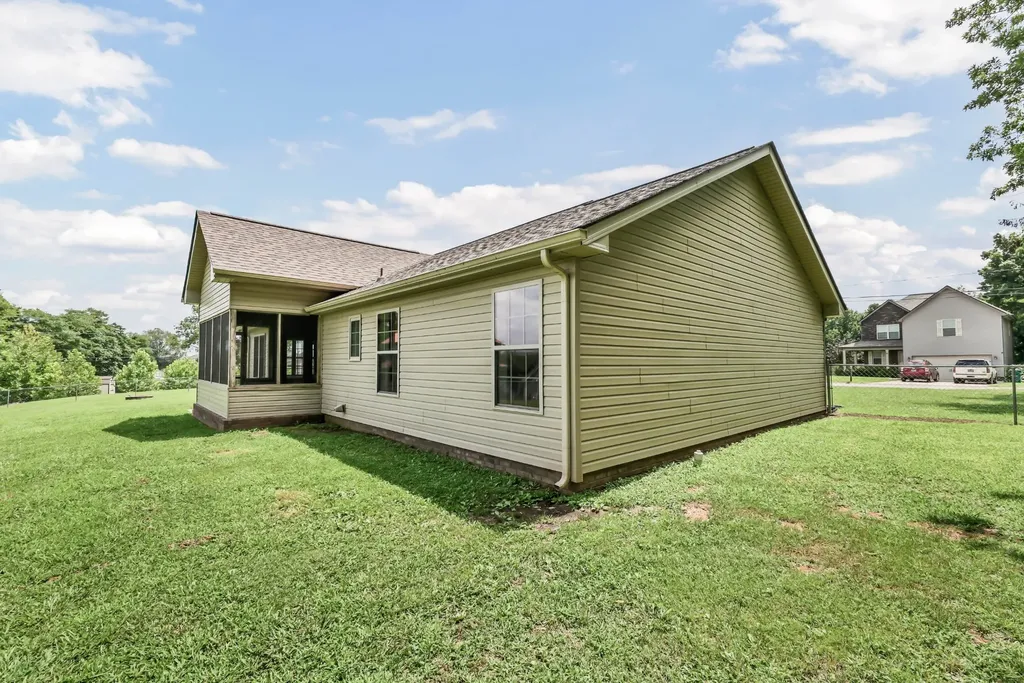 1453 Rustys Lane Clarksville TN 37042