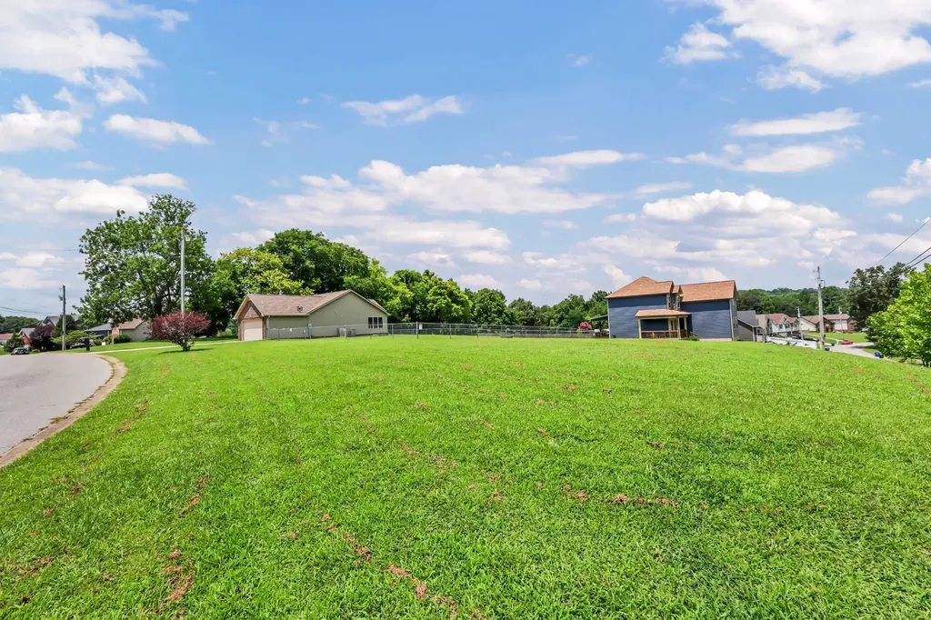 1453 Rustys Lane Clarksville TN 37042