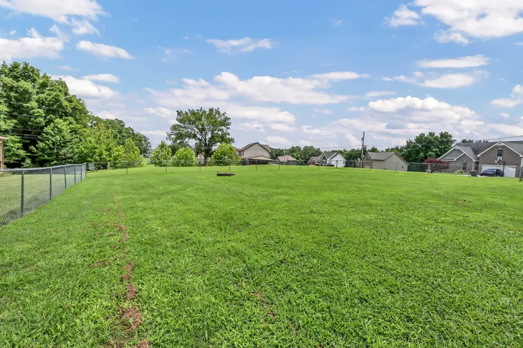 1453 Rustys Lane Clarksville TN 37042