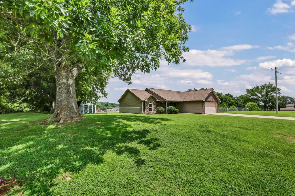 1453 Rustys Lane Clarksville TN 37042