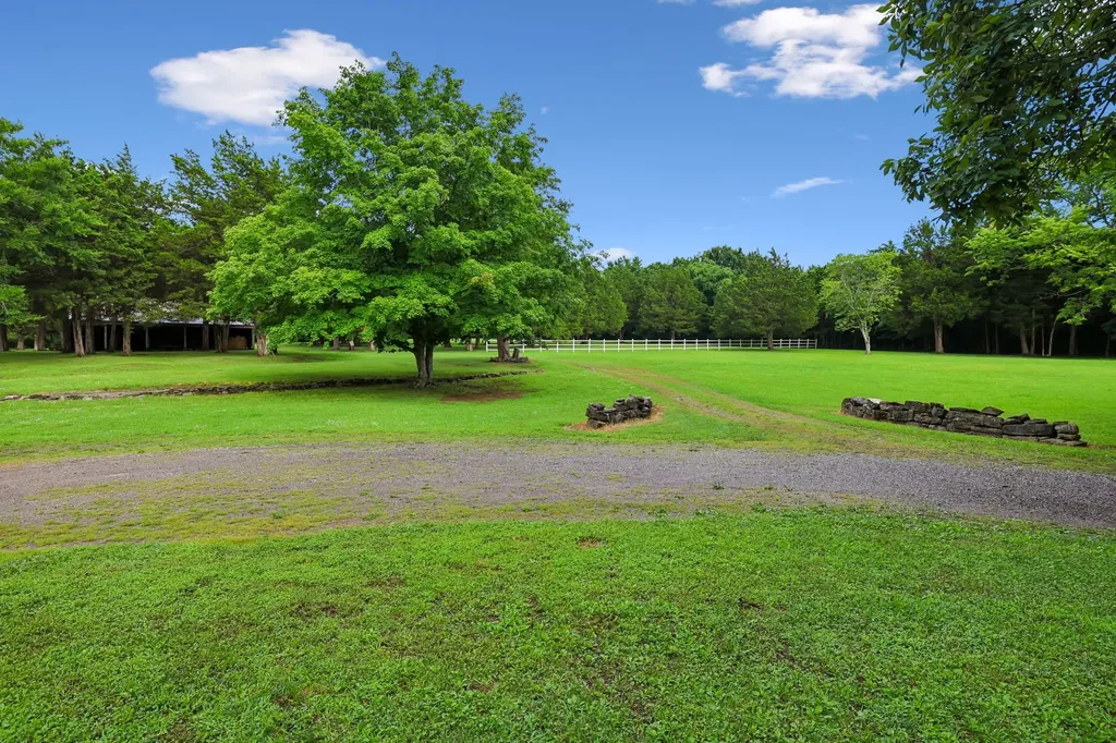 11627 Bell Buckle Road Bell Buckle TN 37020