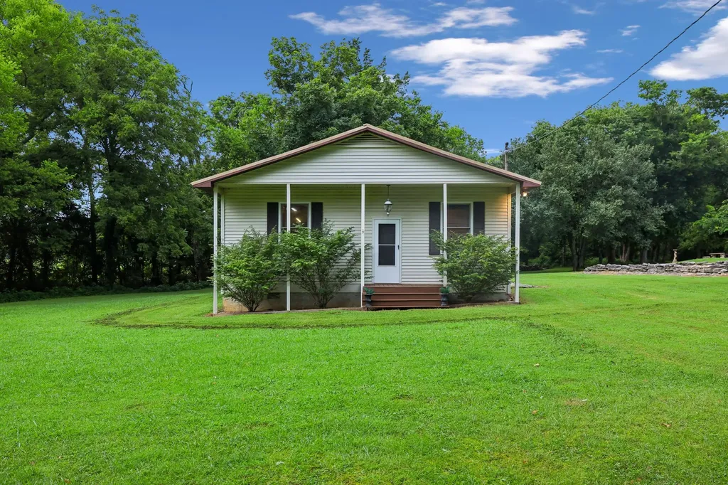 11627 Bell Buckle Road Bell Buckle TN 37020