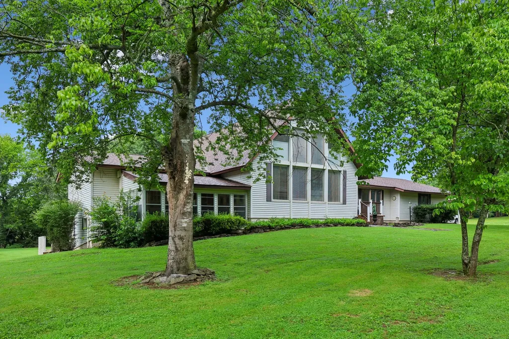 11627 Bell Buckle Road Bell Buckle TN 37020